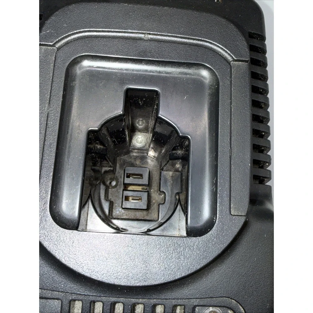 Dewalt DW9116 7.2V - 18V 1 Hour NiCd Battery Charger